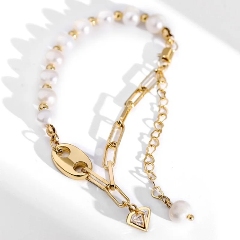 

Personalized freshwater pearl temperament simple women charm bracelets champagne gold jewelry with diamond pendant wholesaled