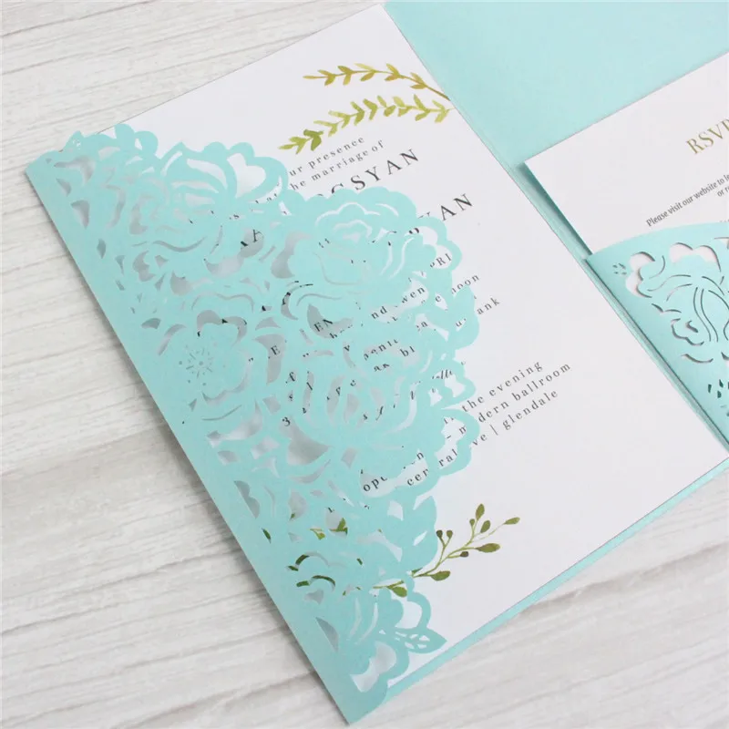 Темно зеленые розы свадебные приглашения трехскладной карман