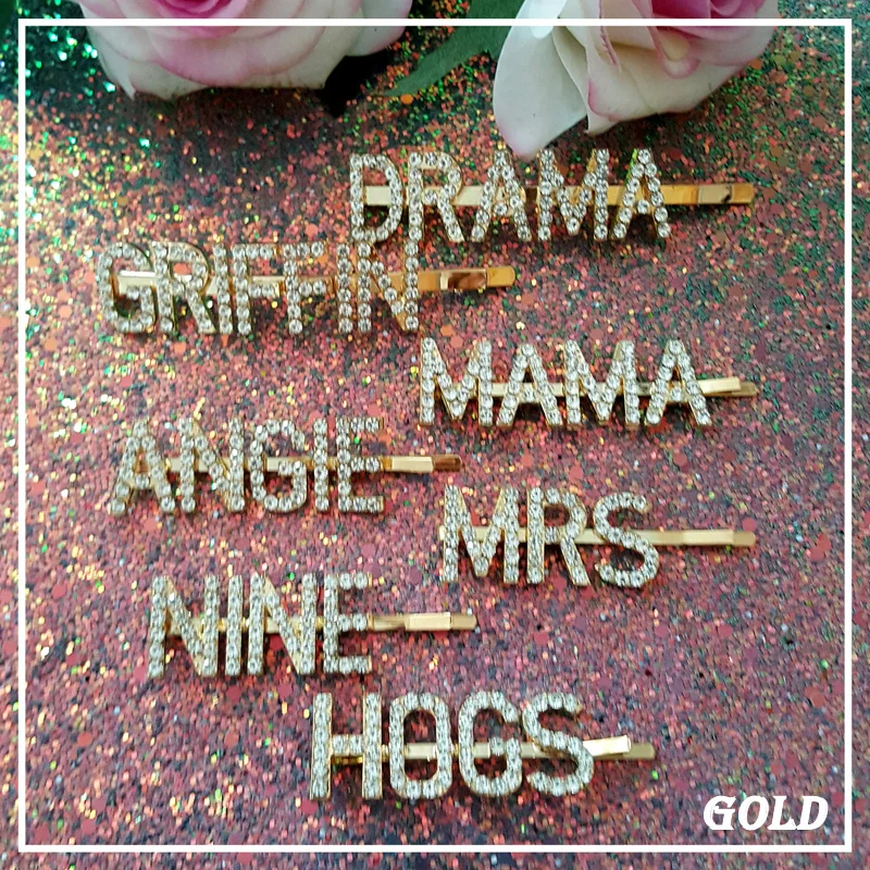 Заколки для волос с буквами на заказ серебристые и золотистые в британском стиле