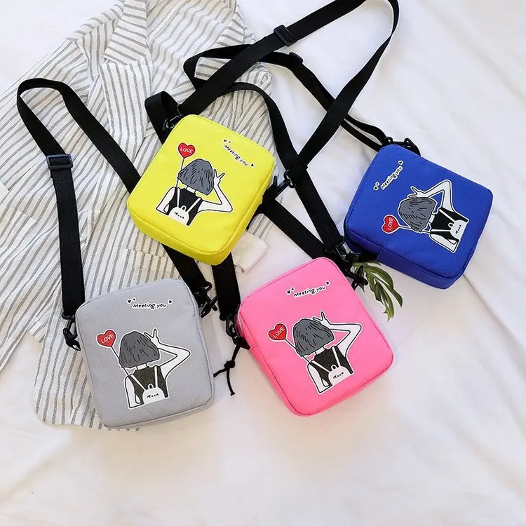 

Designer Bag Canvas Small Bag Shoulder Messenger Fashion Flow Small Bag Student College Wind Bungee Small Bag Female Bag