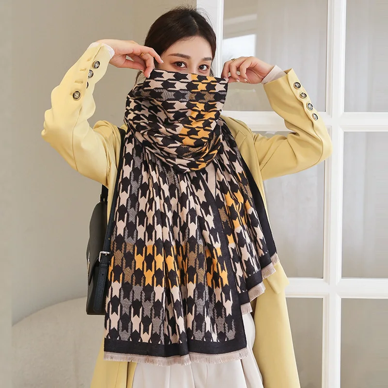 

Classic Lattice Print Beach Towel Winter Two-Sided Bandanna Fashion Cashmere 190X65CM Scarves 2021 New Tassels Dustproof Shawls