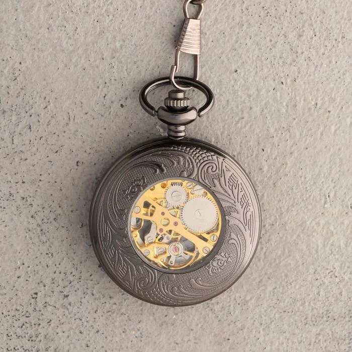 Часы карманные &quotСкелетон&quot механические на цепочке чёрные/золотые d=4.5 см 3572455 -