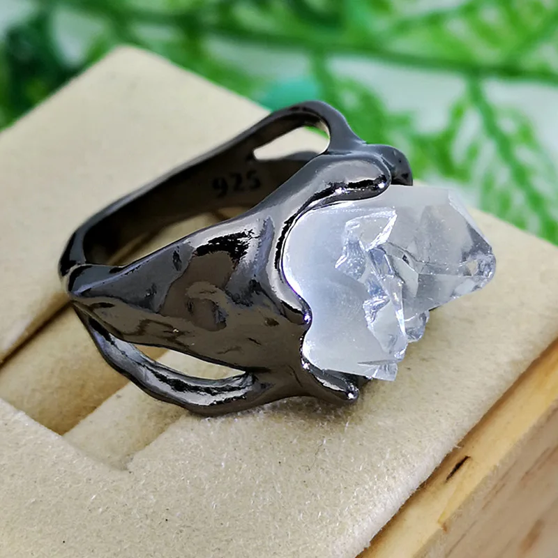 Женское кольцо с айсбергом черно-белое крупным прозрачным камнем | Украшения и