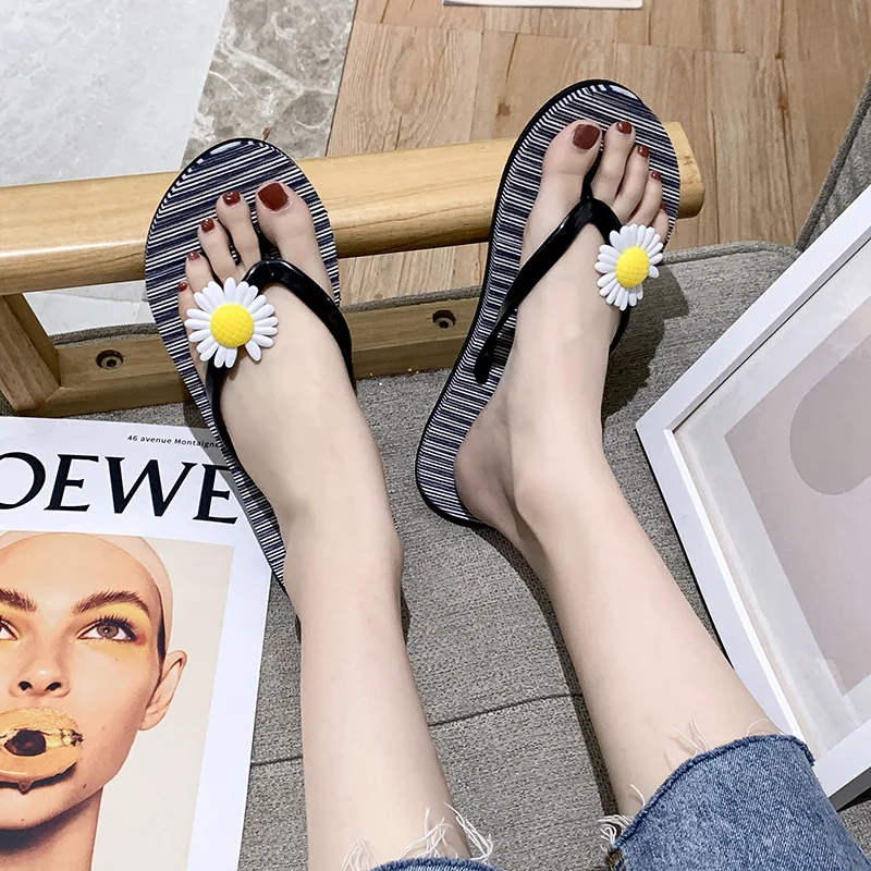 

Women's Slippers Summer Fashion Shoes for Woman Flats Beach Antiskid Casual Daisy