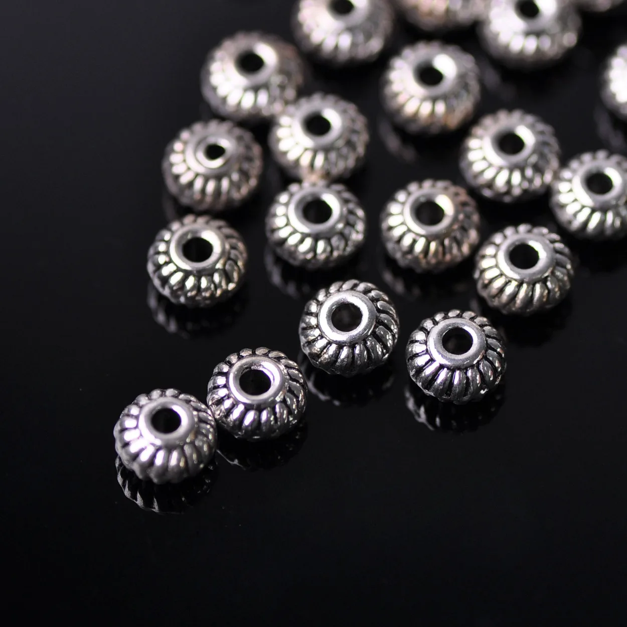 

Tibetan Silver Color 5mm 6mm Metal Rondelle Wheel Shape Loose Spacer Beads Lot for Jewelry Making DIY Crafts Findings