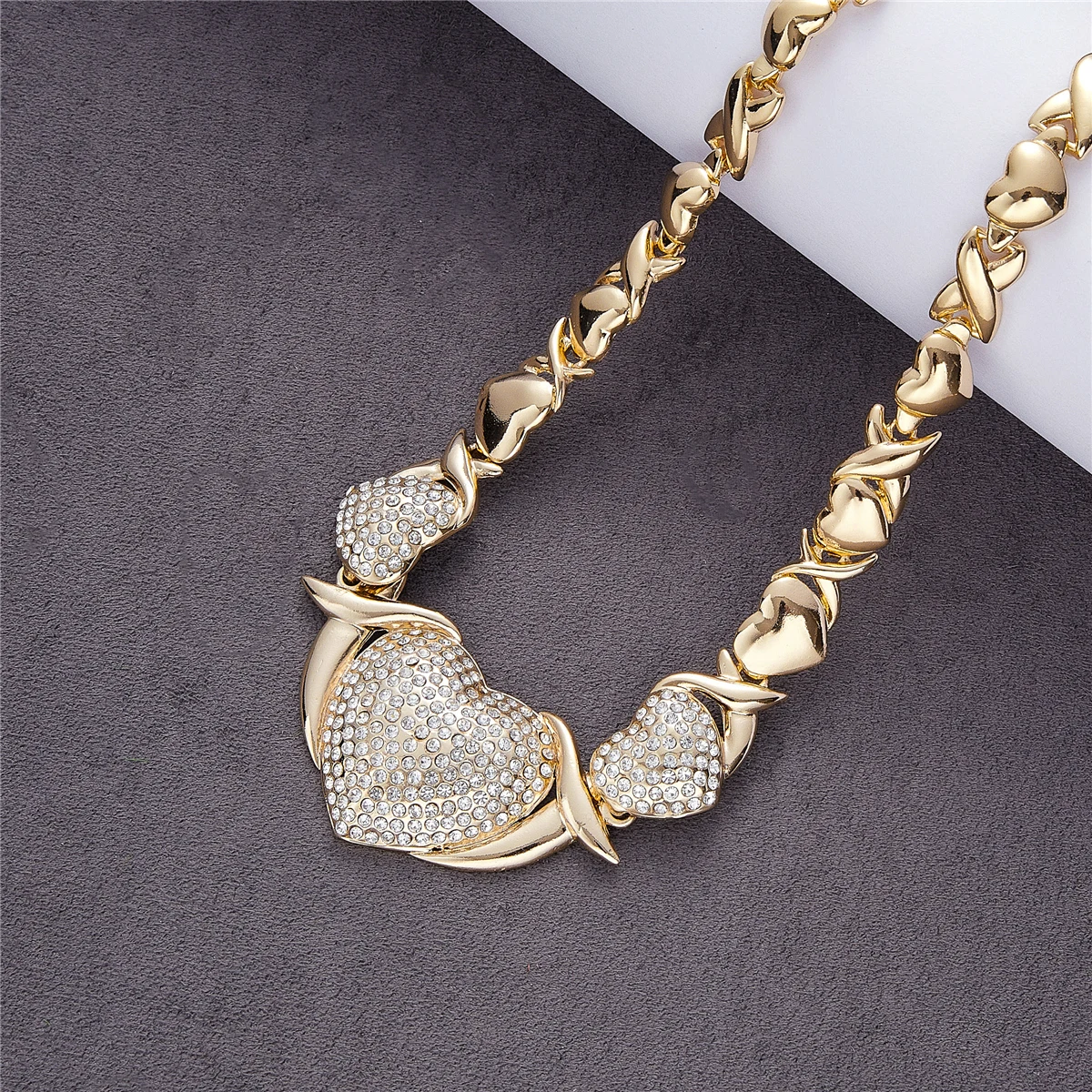 

High Quality Inlaid Rhinestone Jewelry Set Women's Wedding Romantic Heart Necklace Jewelry Accessories Gift