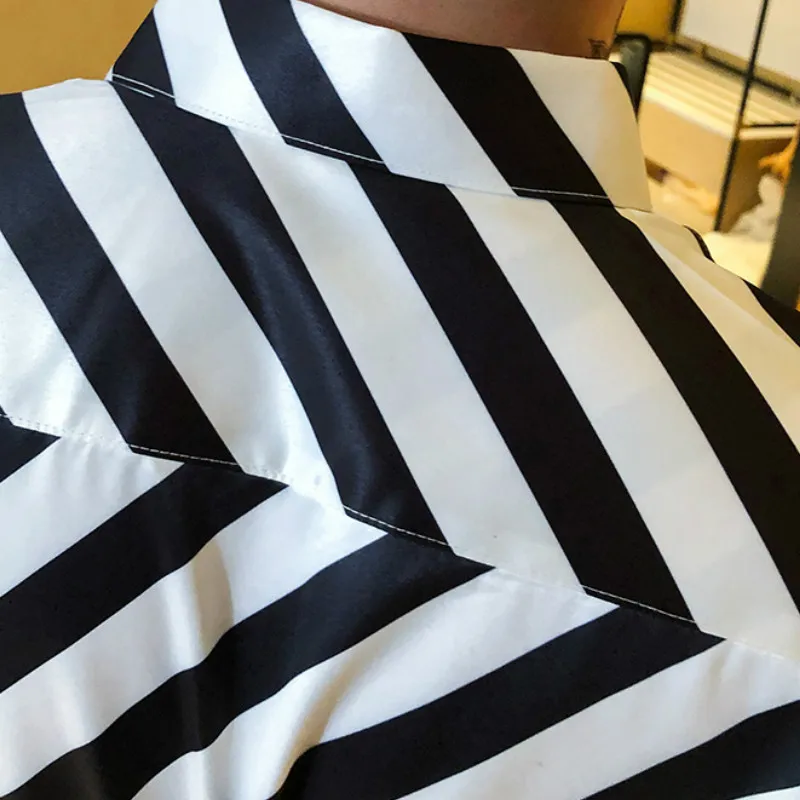 

Stripe 2021 NEW Shirt Men Half Sleeve Slim Fit Summer Casual Dress Shirts Men Clothes Chemise Homme Camisa Social Masculina