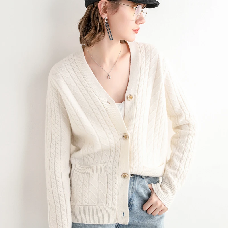 

Cardigan coat woolen sweater women's pure wool autumn and winter New Western style thin velvet sweater white base sweater
