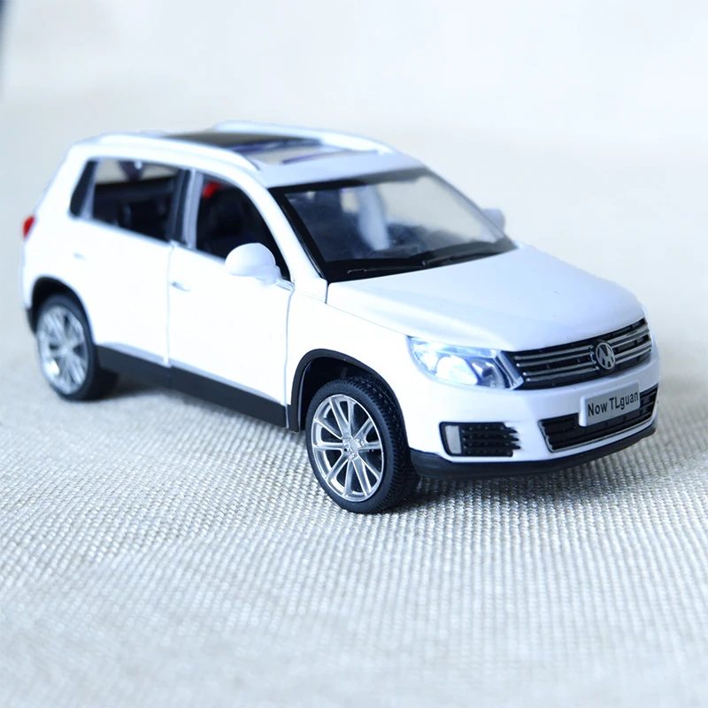 1/32 Tiguan SUV сплав тянущаяся игрушка модель автомобиля высокая симуляция металл