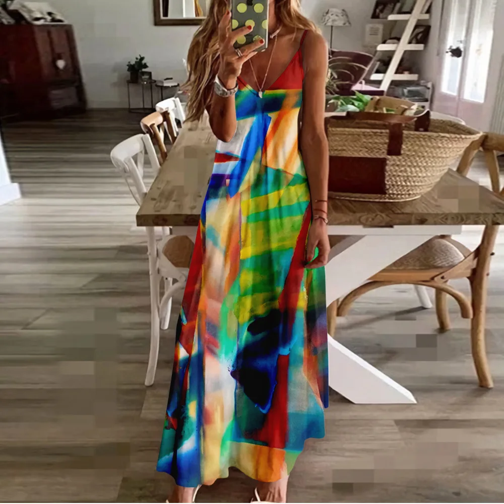 

Новое приталенное пикантное платье на бретельках с принтом картины маслом