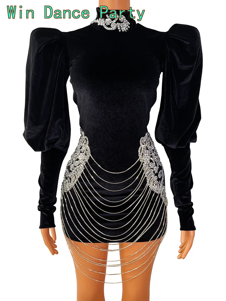 Черное короткое платье русалки с длинным рукавом для выпускного вечера