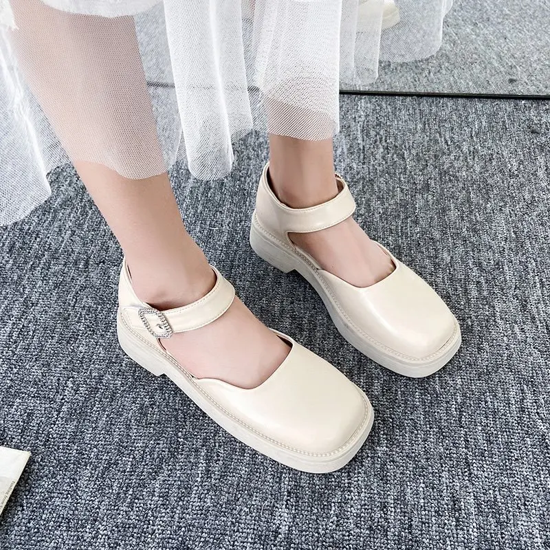 

С пряжкой со словом японская Маленькая кожаная обувь Летний стиль; Новинка; В стиле ретро; Квадратный носок все-матч с закрытым носком в стил...