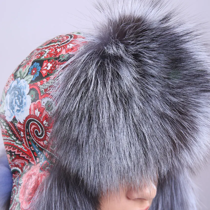 

Quality Natural Real Fox Fur Snowboard Cap Winter PU Leather Hat with Earflap PomPom Flower Print Women's Fur Hats for Winter