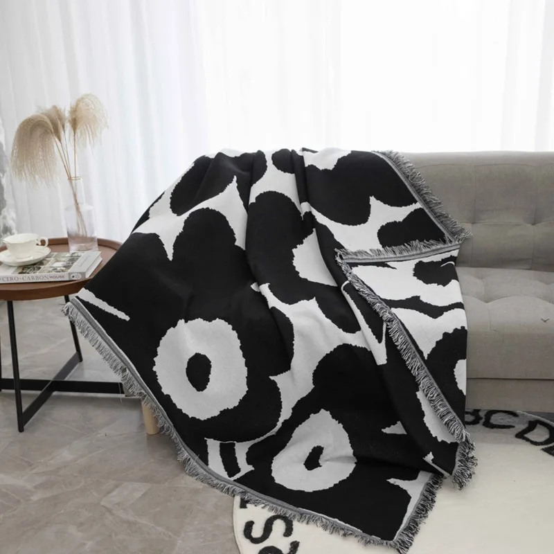 

Black White Flower Throw Blanket Woven Sofa Towel Cover Blanket Home Decor Dust Cover Camping Mat Tassel Braided Tapestry Throw