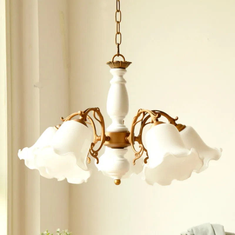 Белая стеклянная люстра с абажуром для спальни светодиодная европейская