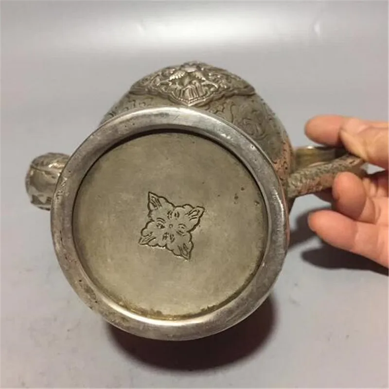 Китайская бронзовая резьба тибетский серебряный чайник с драконом статуя