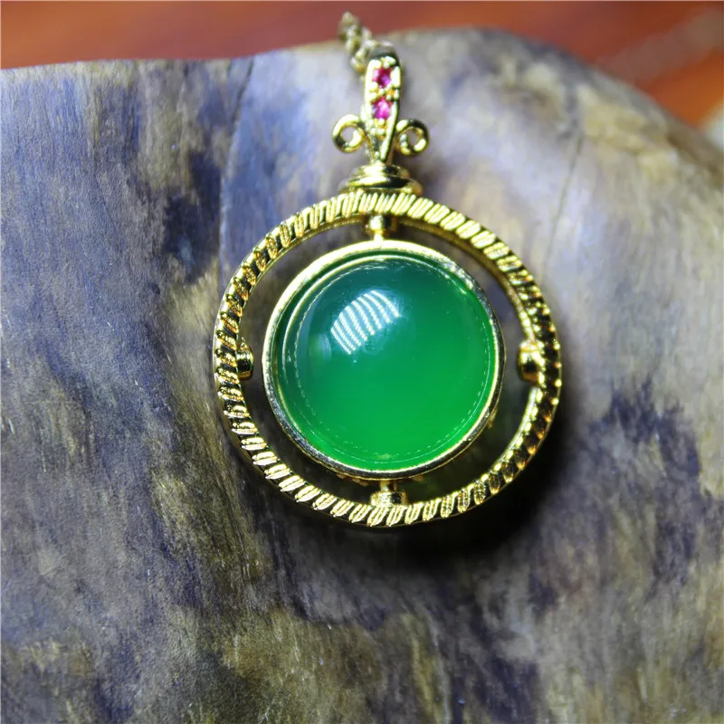

Liemjee Wholesale Fashion Jewelry Green Agate Inlaid Transfer Beads Necklace For Women Feature Namour Charm Gift All Seasons