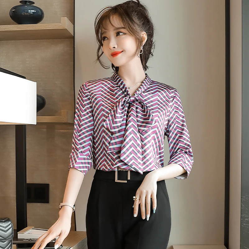 

Women Blouses 2021 New Spring/Summer Three-Quarter Sleeve Purple Striped Shirt Casual Tops Elegant Ladies Work Wear Plus Size