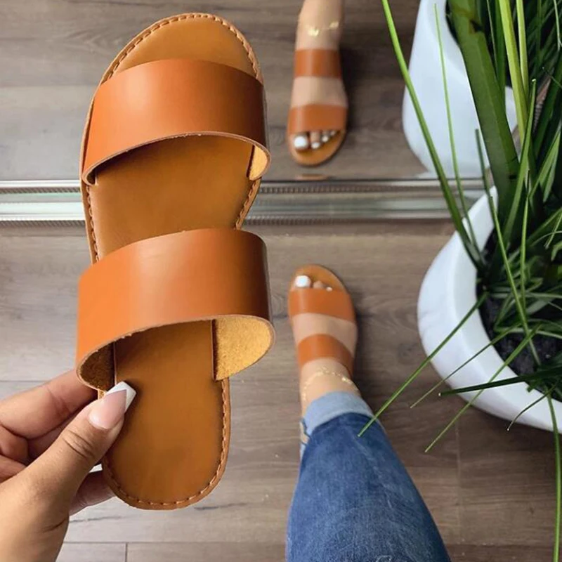 

2021 fashionable sexy roman style summer new style comfortable flat bottom female slipper Stitching color outdoor Beach Slippers