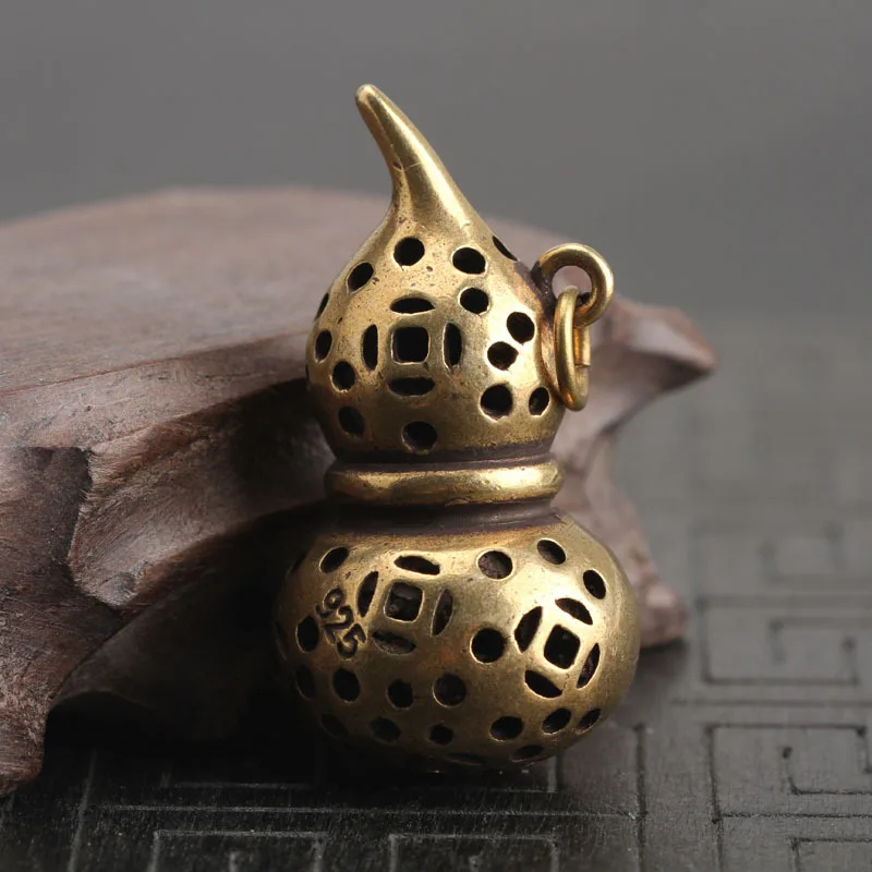 

Cute Pure Brass Car Key Hollow Gourd Keychain Lucky Pendant Accessories Decor
