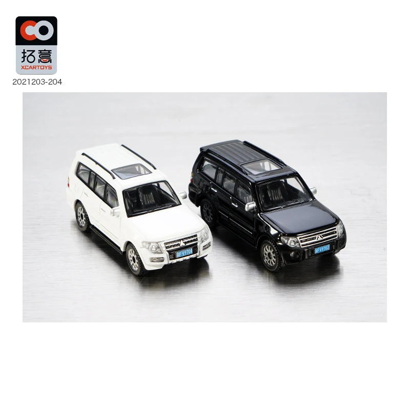 Модель автомобиля XCarToys 1:64 Pajero | Игрушки и хобби