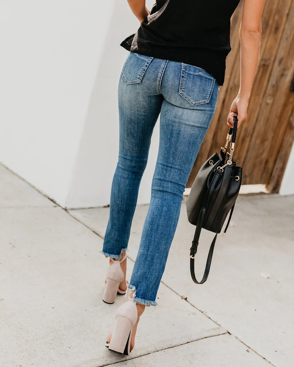 Женские рваные джинсы с потертостями Стрейчевые зауженные брюки высокой талией