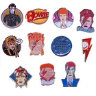 David Bowie Жесткий Эмаль на булавке на изящных детских штанов для мальчиков, металлические броши для мужчин и женщин в виде нагрудные значки на рюкзак воротником модное ювелирное изделие, подарки для детей