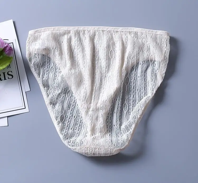 Женские трусики из 100% натурального шелка с сетчатой промежностью средняя