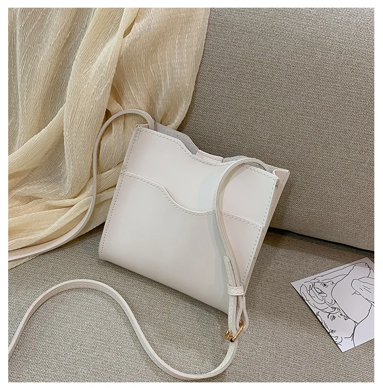 

Women Handbags Mini Portable Tote Bridal Clutch Bags Flock Black Red Faux Leather Purse Ladies Messenger Bags