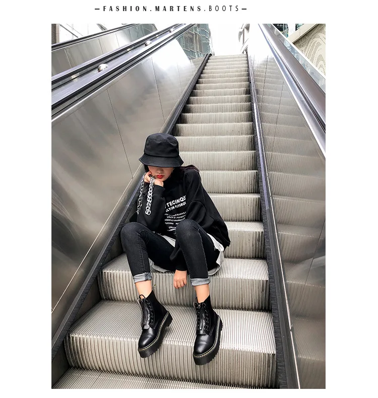 Женская Осенняя обувь; botas mujer; женские Ботинки martin из искусственной кожи; модные брендовые женские мягкие ботильоны с перекрестной шнуровкой; Цвет Черный