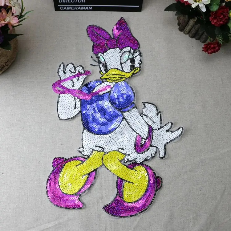

Disney Donald Duck Sequin Cloth Patch Sticker Sequin Embroidered Garment Accessories Denim T-shirt DIY Patch Cloth Sticker