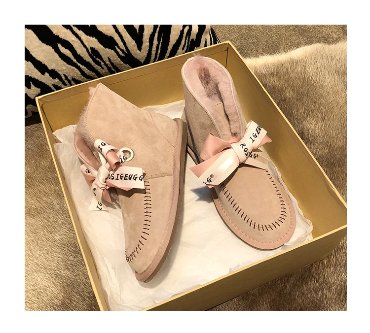 Зимние сапоги без каблуков; женская обувь с круглым носком из плюша; Zapatos De Mujer; Водонепроницаемая Толстая теплая шерстяная обувь; зимние короткие сапоги с бантом и помпонами;