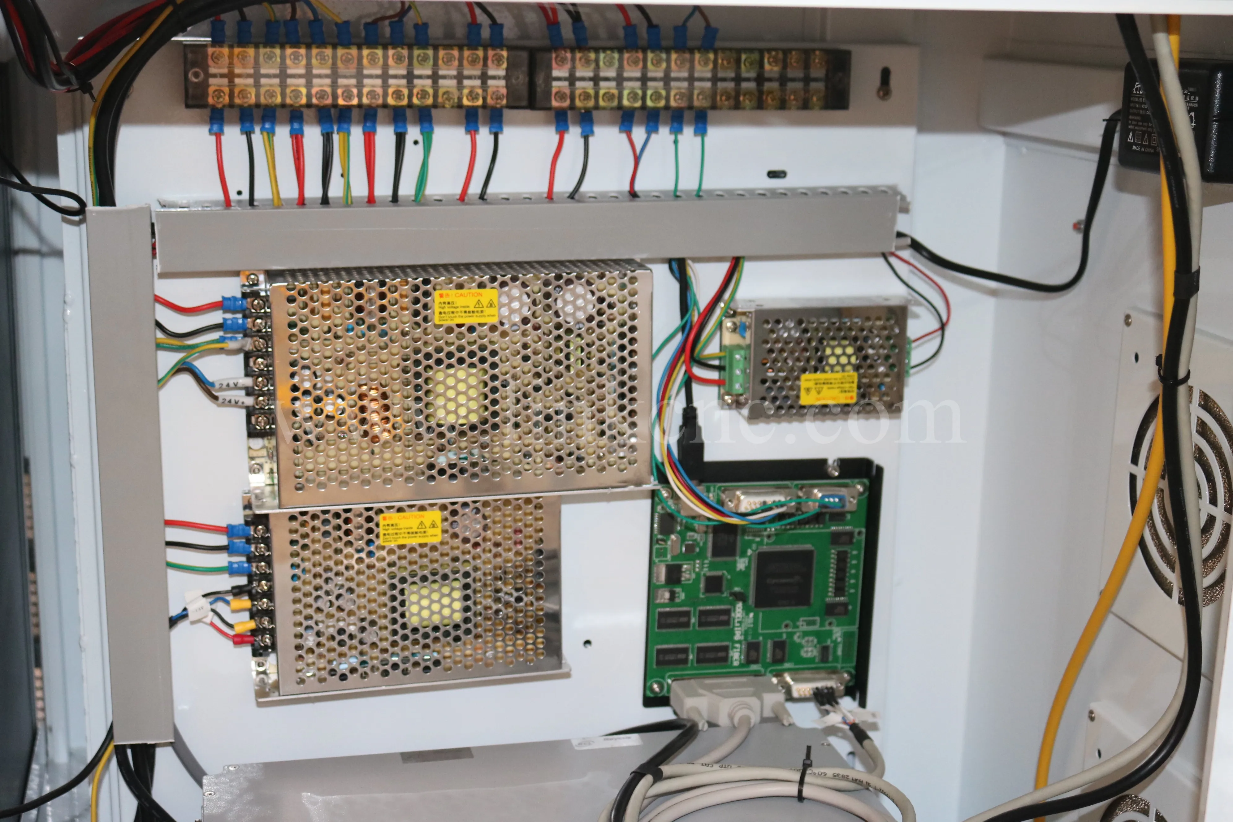 JNLINK фабричная поставка волоконно лазерная маркировочная машина с ЧПУ