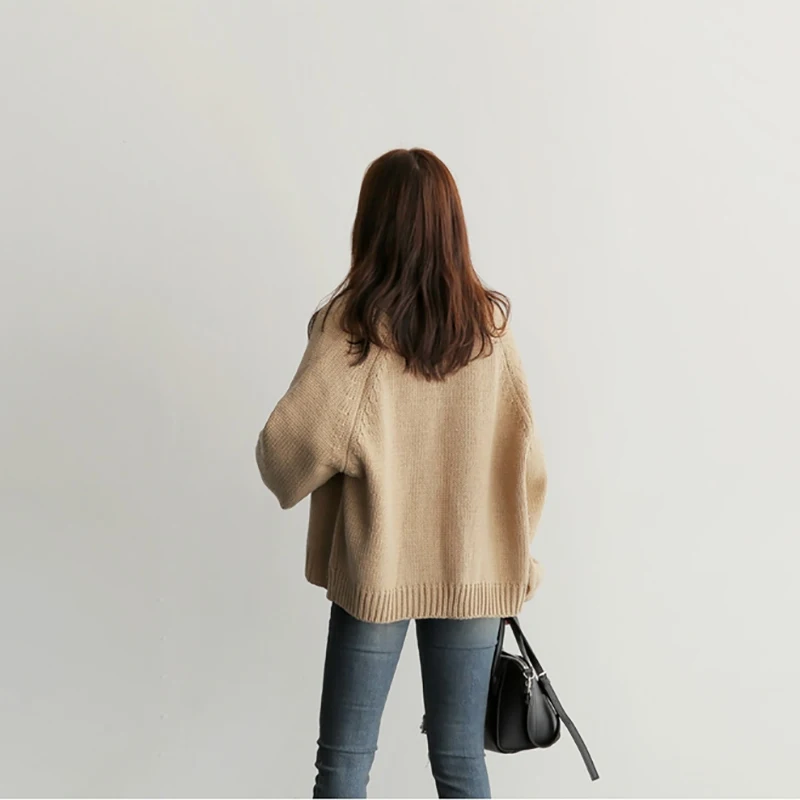 Женский короткий вязаный кардиган с длинным рукавом свободный черный свитер