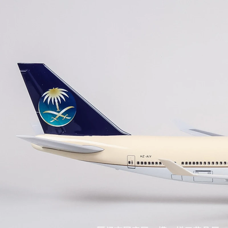 47 см 1:150 масштаб самолет Saudi Arabian Airlines B747 400 Модель светильник колеса литье под
