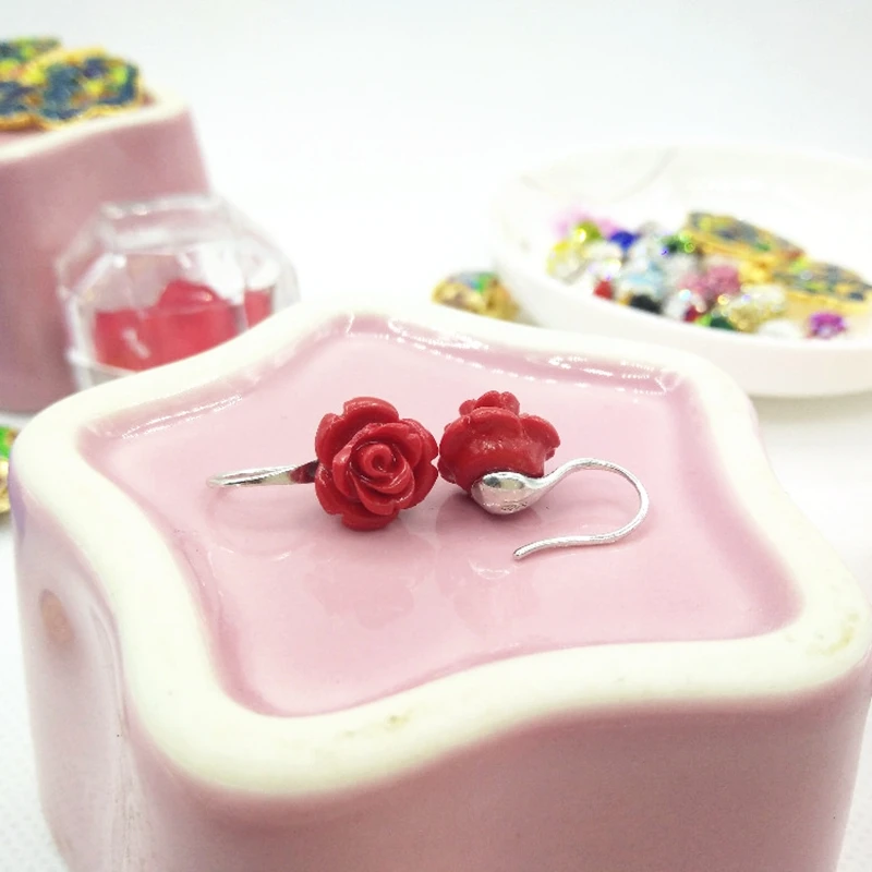 Новинка серьги из кораллового камня с красными розами и серебром 925 пробы j