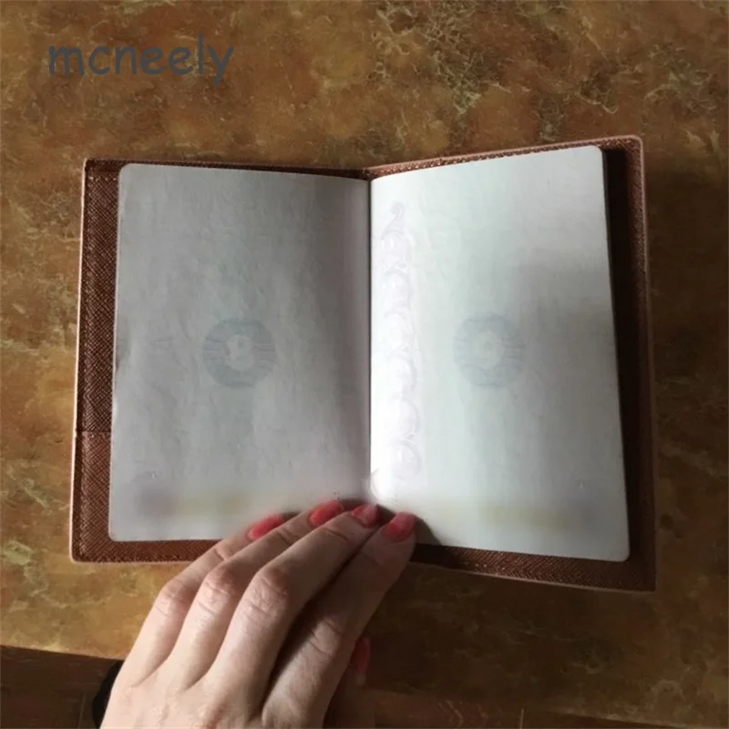 В английском стиле в интернет магазине La Эйфелева башня с отделением для