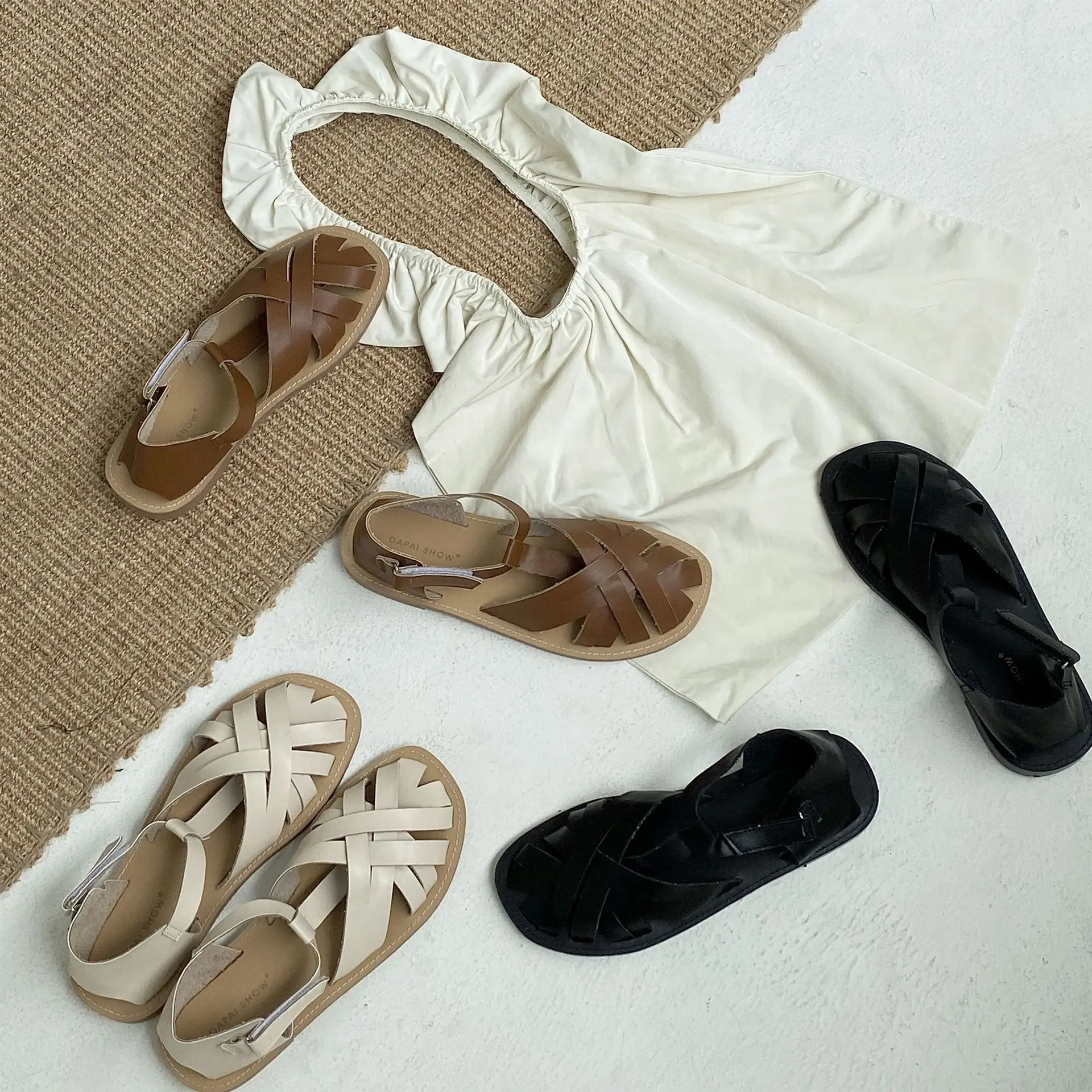 Женские сандалии Дышащие универсальные босоножки с закрытым носком и ремешком