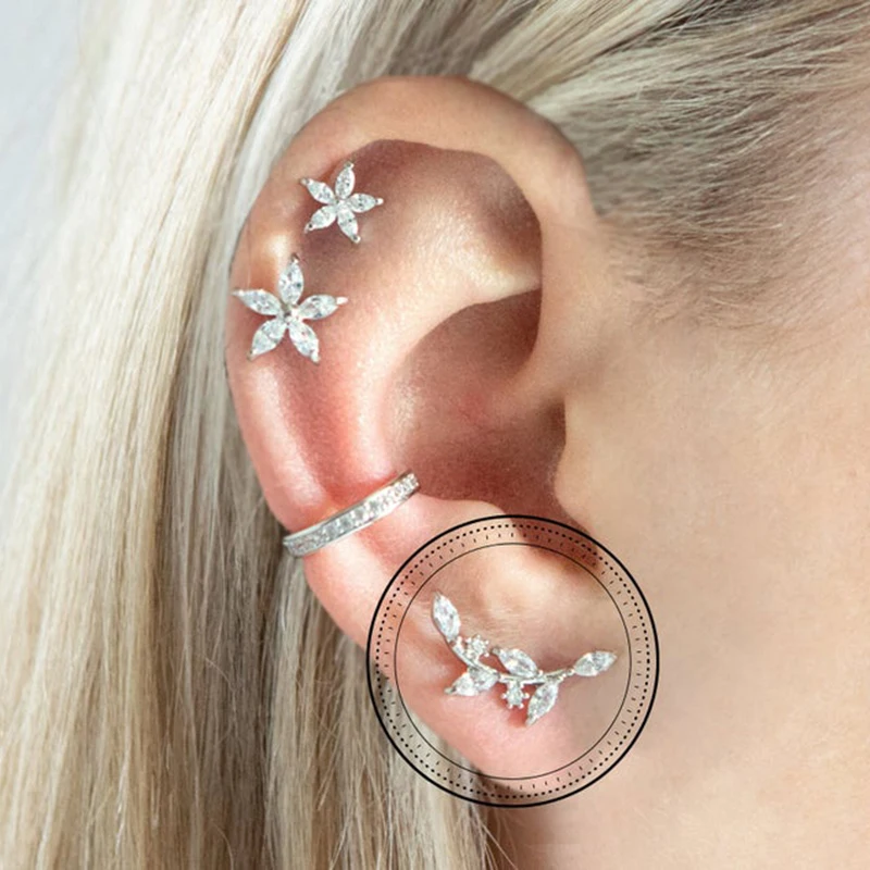 

Женские серьги-гвоздики из серебра пробы, с фианитом