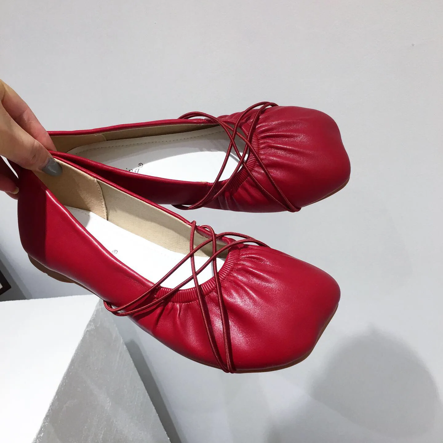 

Shoes Casual Female Sneakers Soft Shallow Mouth Dress Flats Women Square Toe Grandma Summer New Leisure Basic Solid PU Lace-Up