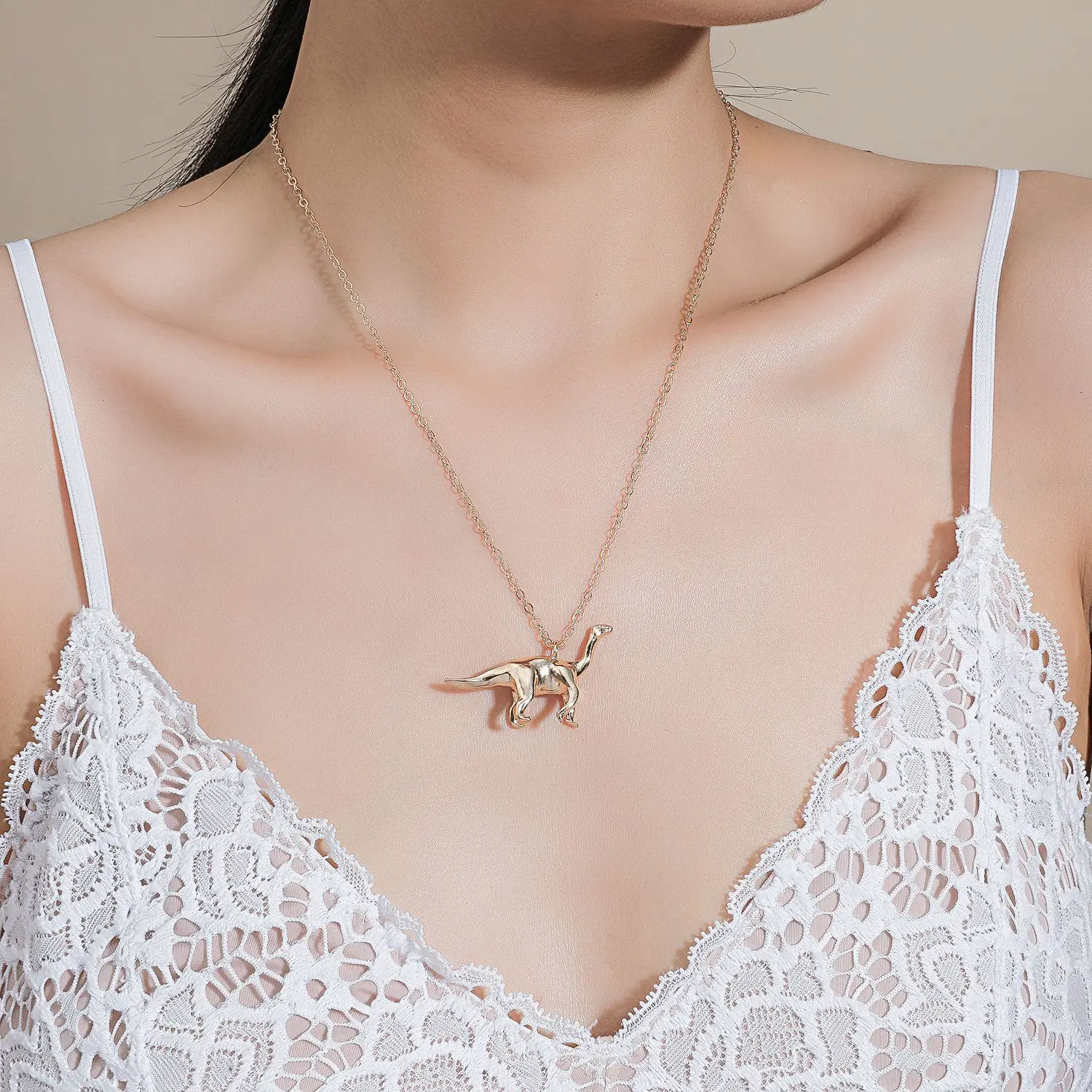 

Vintage Popular Dinosaur Pendant Necklace Men's Women's Universal Neck Gold Alloy Clavicle Chain Ornaments Jewelry Accessories