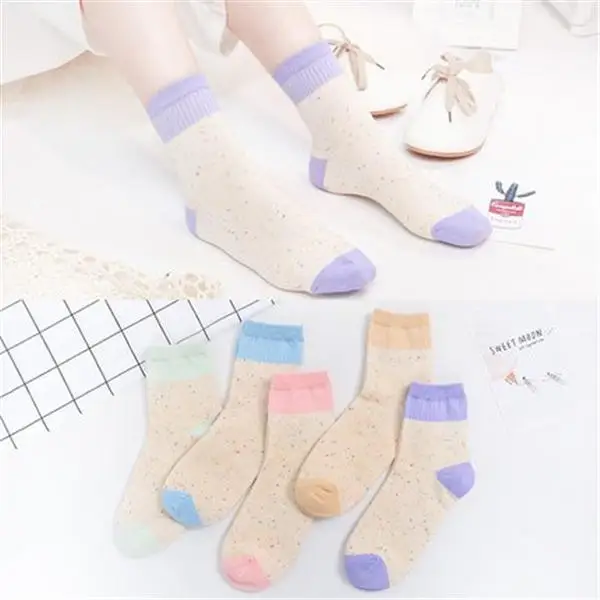 

Women's Socks & Hosiery
