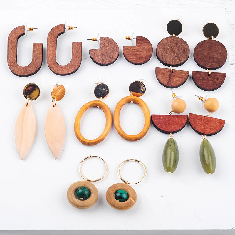 Женские серьги гвоздики из дерева эффектные изысканные аксессуары для ушей