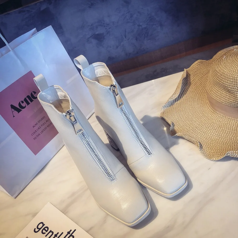 2020 Зимние новые женские удобные теплые бархатные Ботинки Martin модные