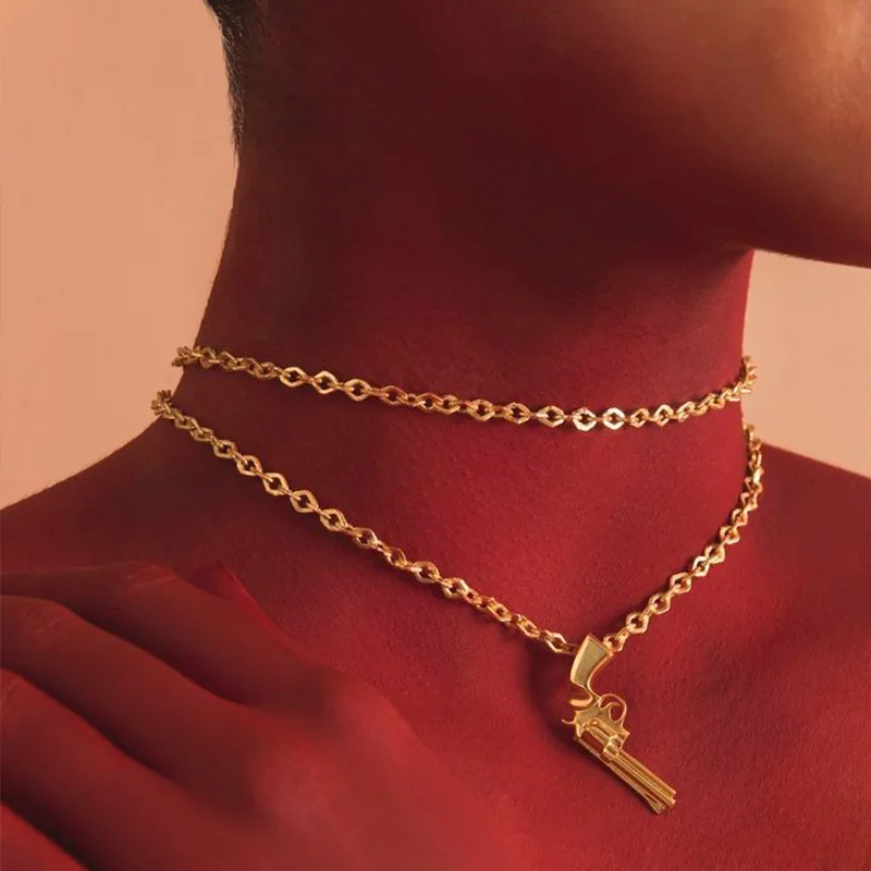 

Fashion 1PC Handcuffs Gun Pendant Long Choker Lady Design Jewelry Cool Girl Pistol Necklace Lovers Necklace Women