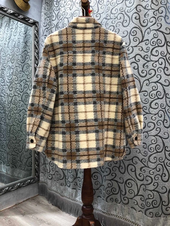 

2020 autumn and winter new women's lapel chest symmetrical pocket plaid color matching long-sleeved shirt 1201