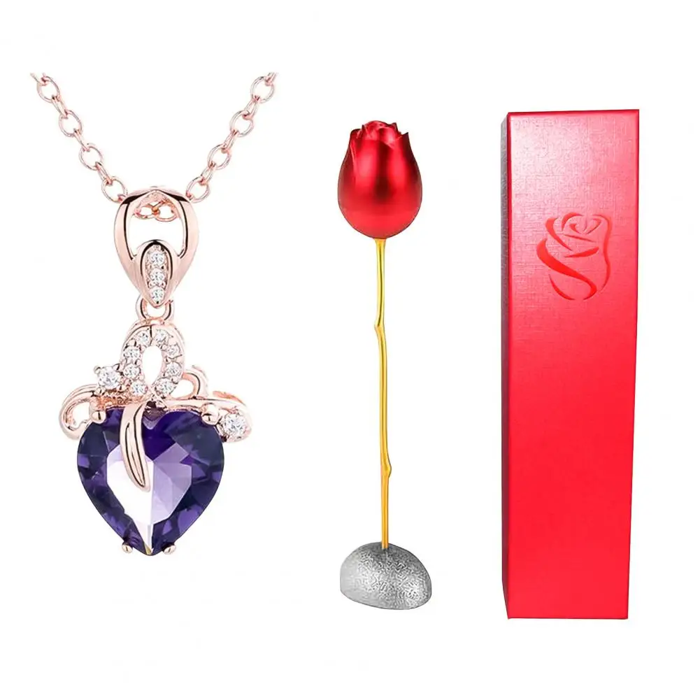 

Heart Shape Rhinestone Pendant Necklace with Storage Box Rose Valentine Gift Set