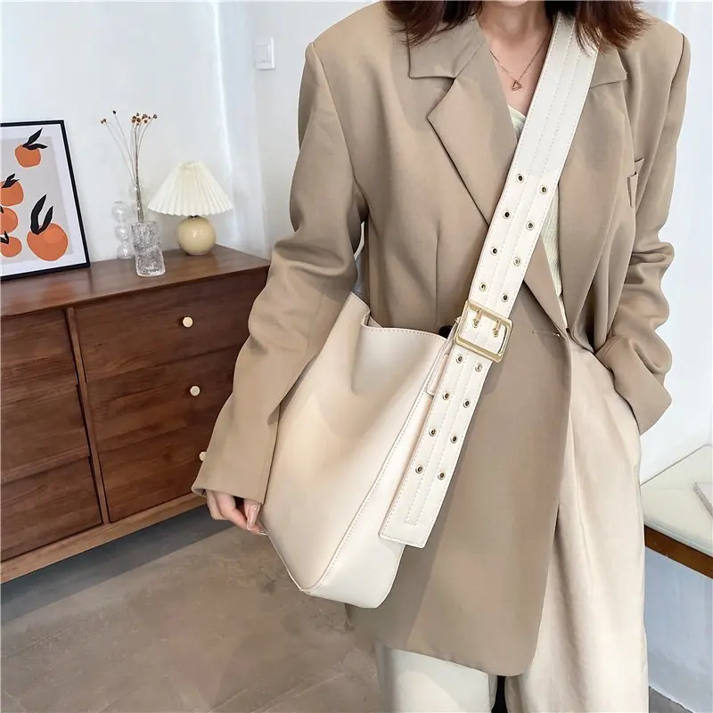 

Xiaoning Large capacity autumn and winter Single Shoulder Tote Bag women's bag 2020 new fashion and versatile women's bag