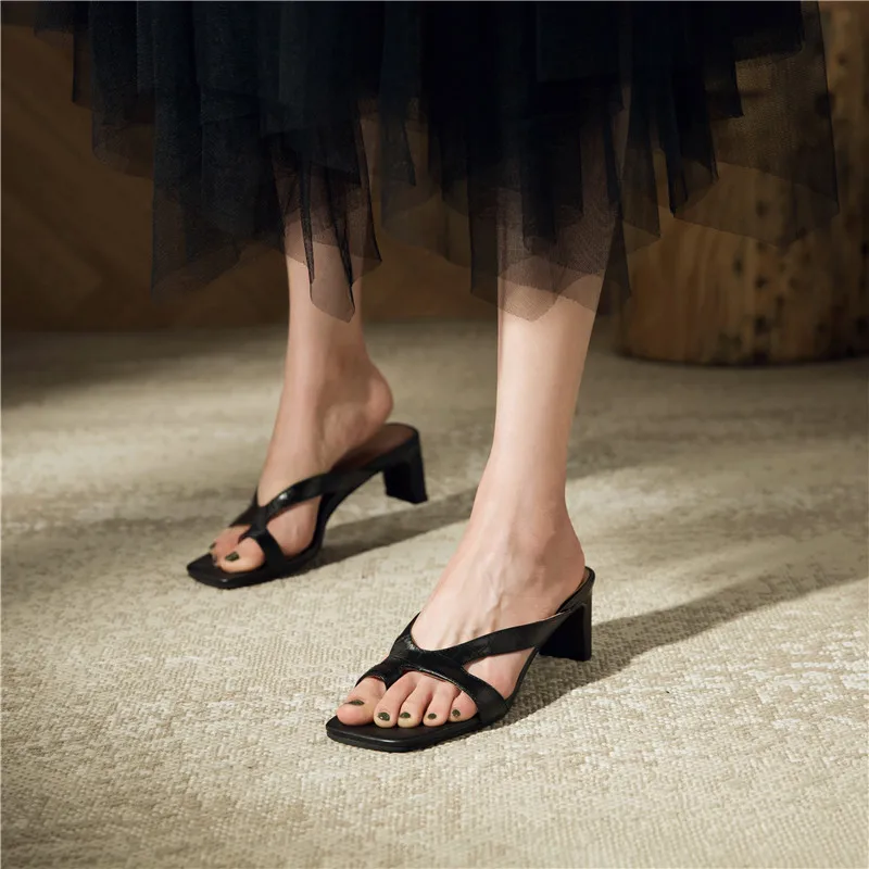 

MoonMeek 2021 Genuine Leather Women Slippers Fashion Square Toe High Heels Ladies Shoes Summer Solid Color Mules Shoes