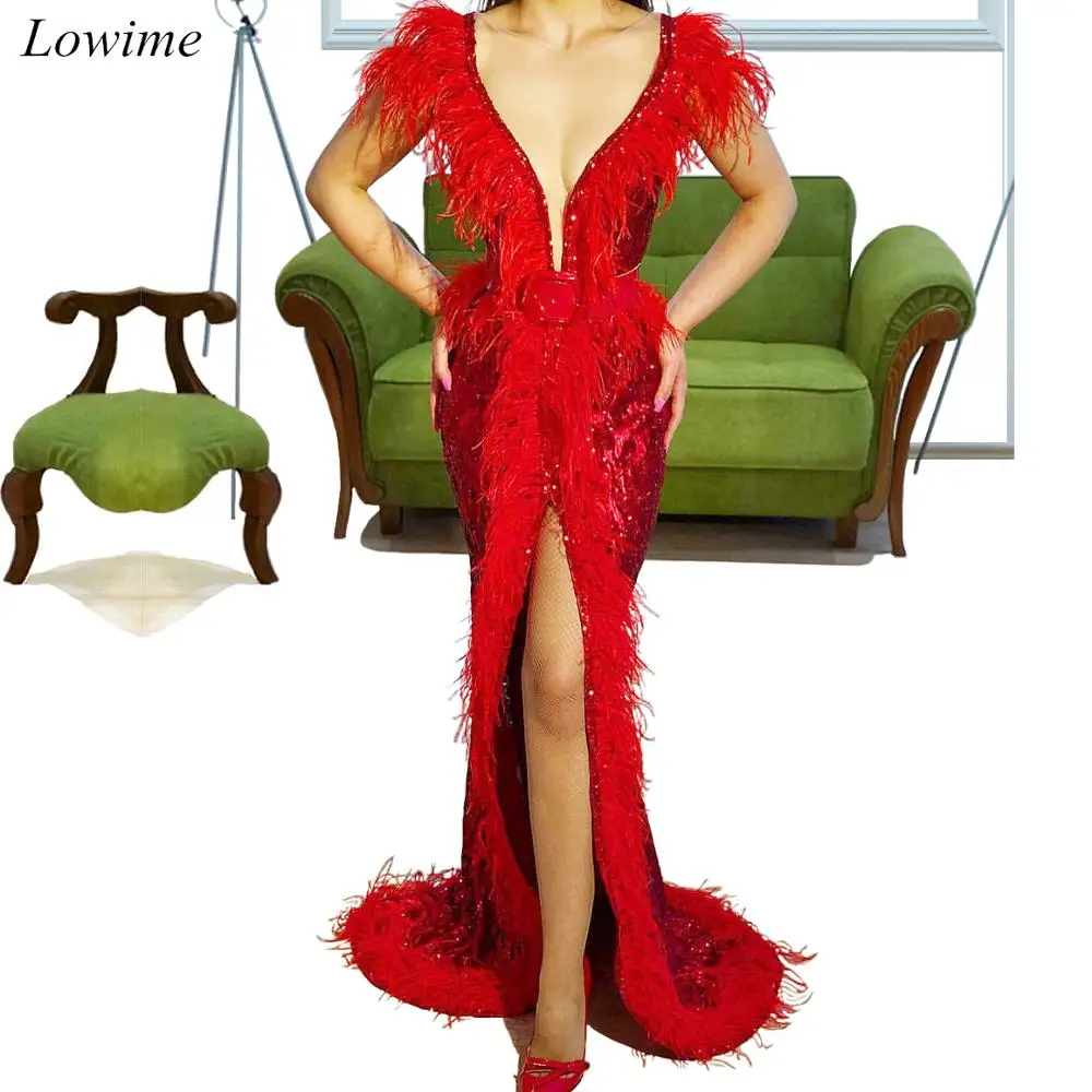 Женское вечернее платье с юбкой годе красное блестящее длинное перьями в стиле